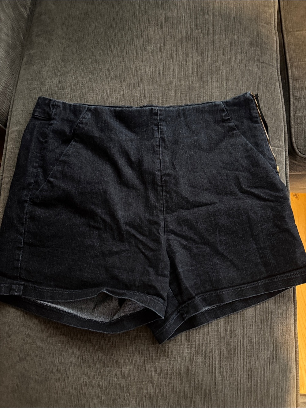 RW&CO. High-Rise Black Women's Shorts with Side Zip